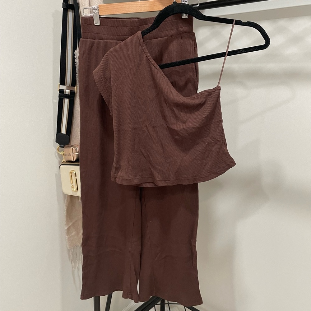 Boutique brown lounge one shoulder set